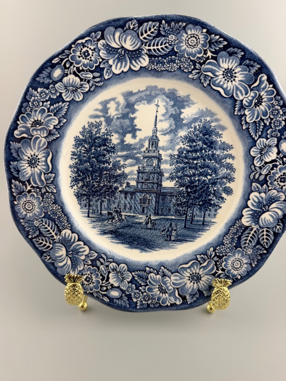 VTG Liberty Blue Staffordshire Ironstone Dinner Plate “ Independence Hall”
